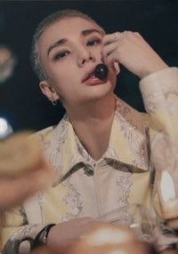 Hollow 塔店 海報 
