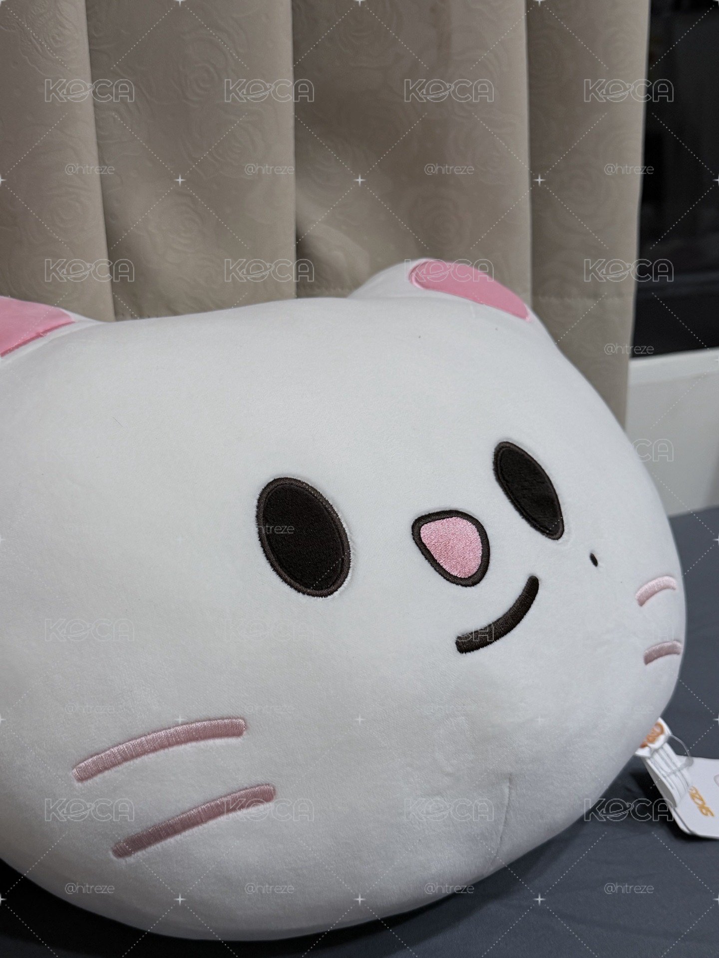 辰豆豆眼抱枕