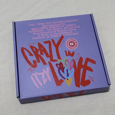 ITZY Crazy In Love 專輯（僅一張小卡、無海報）