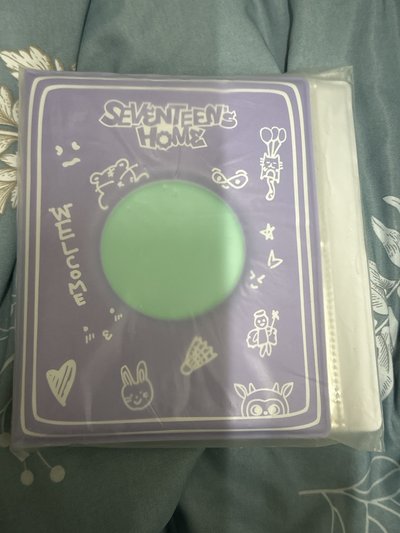 SEVENTEEN 2024 HOME 卡冊