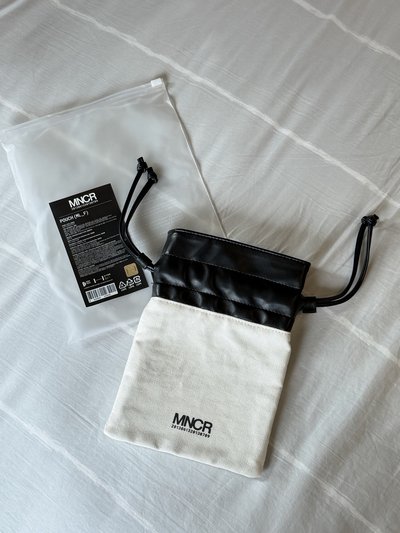 Monochrome 收納包