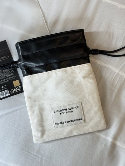 Monochrome 收納包