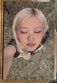 肉閉眼享受自然