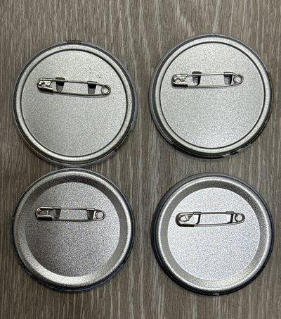 圓奎 24咖啡廳 right here 日巡徽章