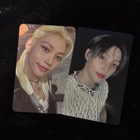 金長髮帥哥歪頭