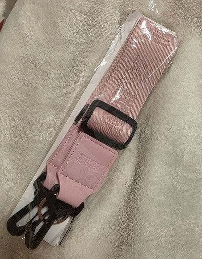 25‘fm holiday 背帶未拆