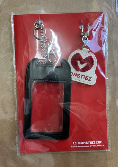BABYMONSTER 日本FC會員禮-卡套+吊飾