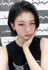 VV iminitv 1.0 簽售卡 241029