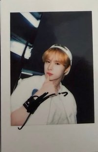 Play Hard yzy 0308上海中簽2.0 復刻拍立得 簽售卡 