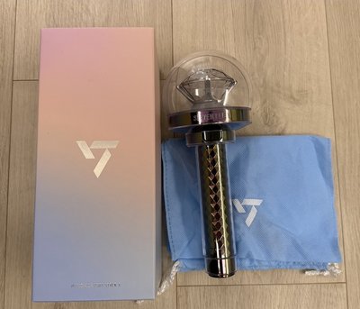  二手｜SEVENTEEN 三代克拉棒手燈