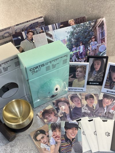CORTIS-SingingBowl*1、Ball*1、專輯*3、wvs預售特典卡*3、wvs 預售特別禮 相框*3