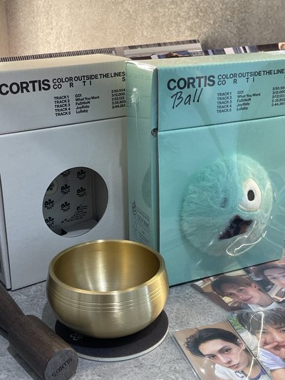 CORTIS-SingingBowl*1、Ball*1、專輯*3、wvs預售特典卡*3、wvs 預售特別禮 相框*3
