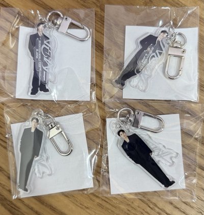 NEW_ 日巡扭蛋吊飾 奎寛燦