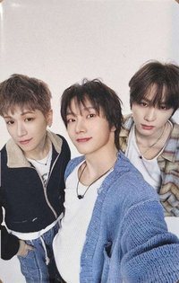 Knock On 巡迴 日安 周邊卡 衣服卡 124