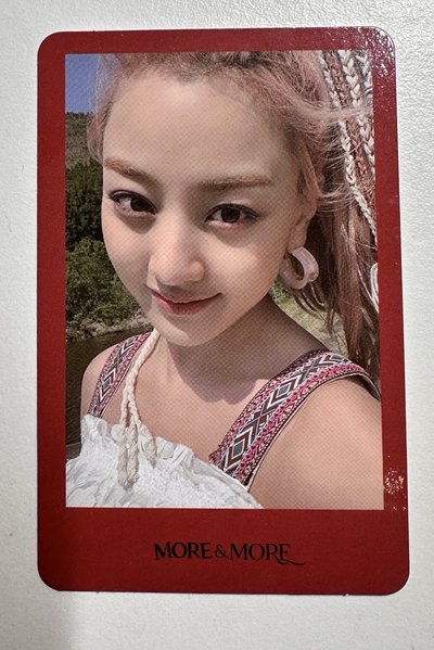 志效 <MORE & MORE>