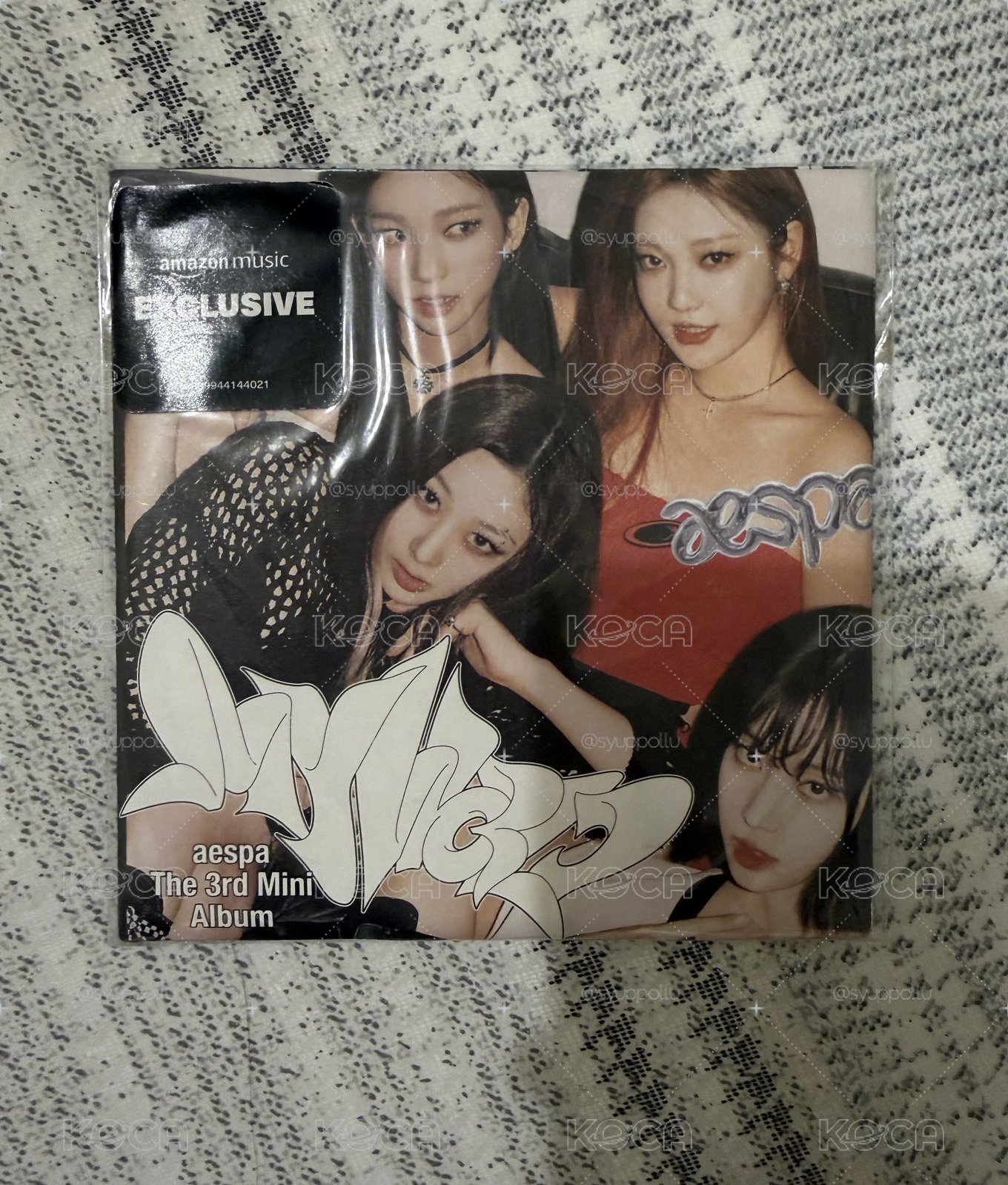 MY WORLD 專輯 Poster Ver.(Amazon Exclusive) 美版空專