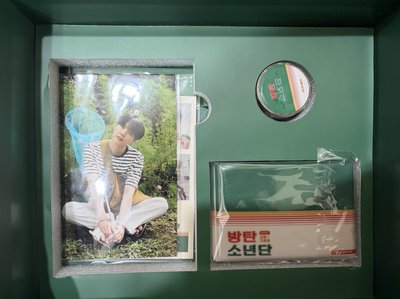 BTS 2020官方桌曆組