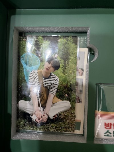 BTS 2020官方桌曆組