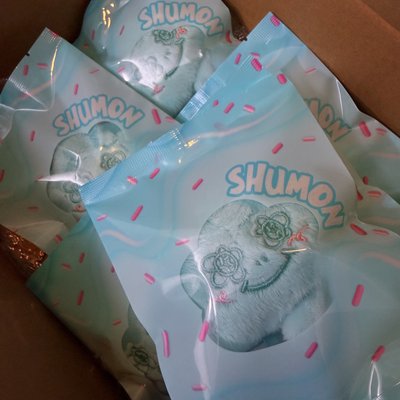 JISOO台灣限定色小灰塵寶寶 吊飾