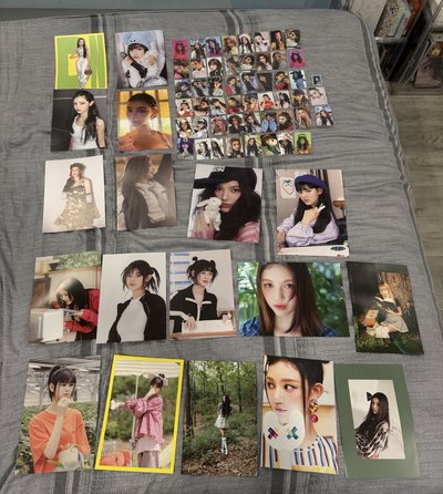 Danielle 22、23、24、25年曆卡+專卡+證件照+年曆海報