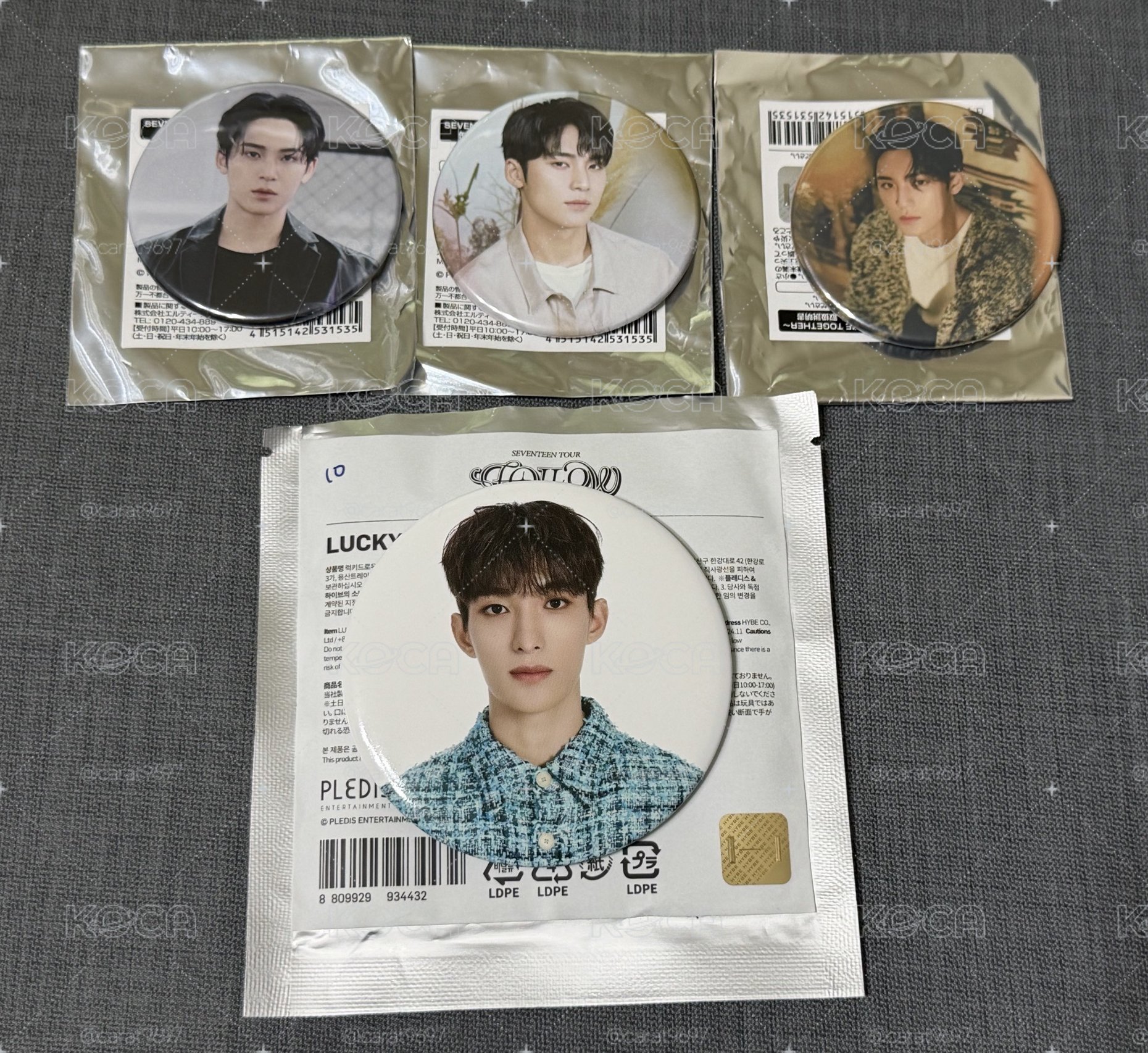 Seventeen 25 cafe/Follow徽章