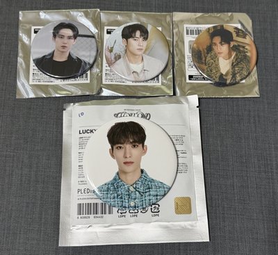 Seventeen 25 cafe/Follow徽章