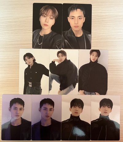 FOLLOW AGAIN隨機卡