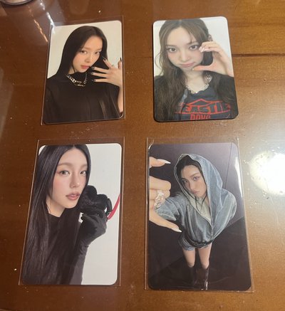 榮書滿額卡 yeji narin小卡