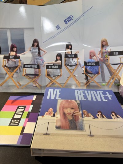 REVIVE+ 專輯卡 SPOILERS ver. 秋