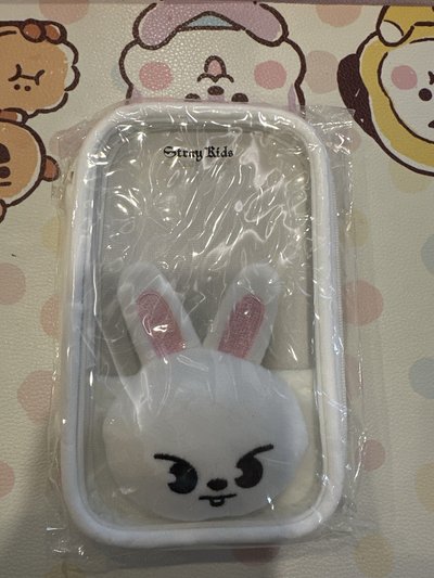 日巡立牌包 李畢