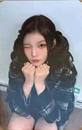 &Our Vibe slm 線上6.0 簽售卡 高角度