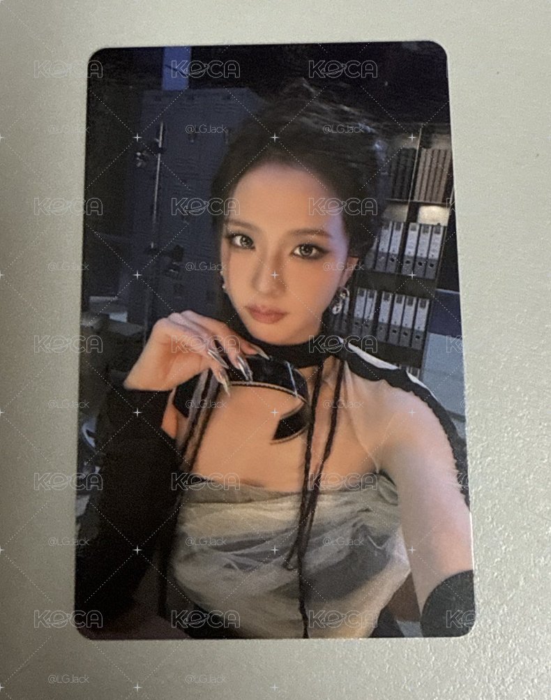 Jisoo專輯卡