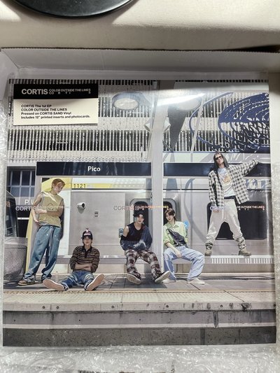 原價黑膠CORTIS - 首張單曲 【COLOR OUTSIDE THELINES］（黑膠唱片）