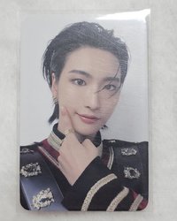 軍服戳臉星(妝造很美的一張)