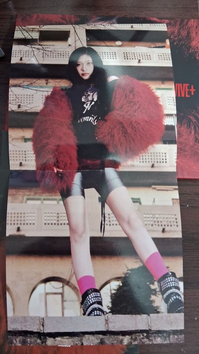 瑞單封+明信片+海報+兪真專卡