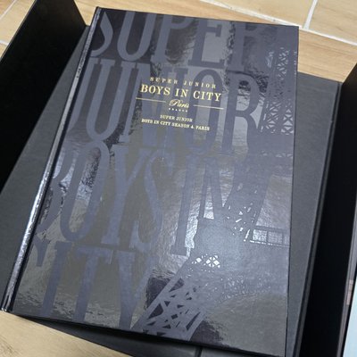 SUPER JUNIOR 巴黎寫真書