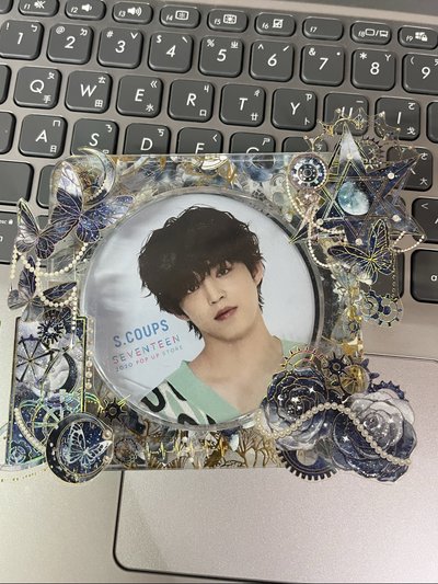 哲快閃店徽章含框