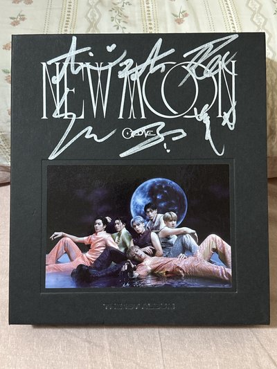 NEW MOON精裝版親簽空專