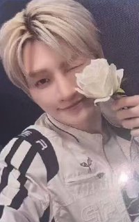 Play Hard yzy 北京線下2.0 簽售卡 