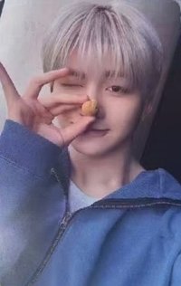 Play Hard yzy 北京線下 簽售卡 