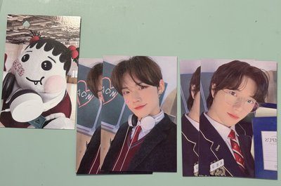 (現貨 三天內寄出）txt 杋圭 然竣 仁川 制服 zone卡 眼鏡圭