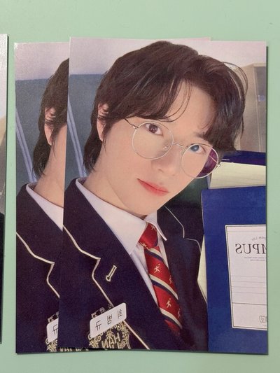 (現貨 三天內寄出）txt 杋圭 然竣 仁川 制服 zone卡 眼鏡圭