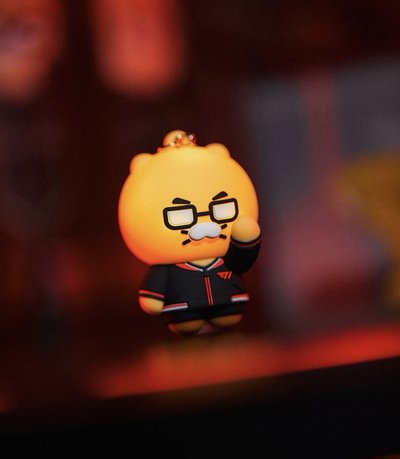 T1 Gumayusi LED吊飾