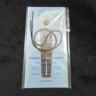 SEVENTEEN 2022年曆 吊牌