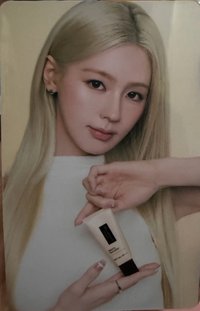 植村秀代言 代言卡 超快充亮顏乳小卡