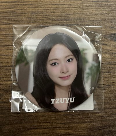 冬日限定徽章-子瑜💙