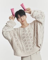 I’m from × SHOWNU