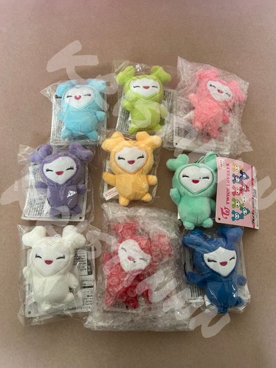 GIGO TWICE 證件娃