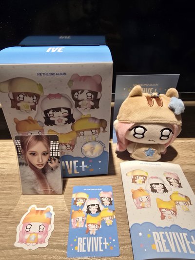 便宜出售 IVE REVIVE+ PETIT娃專 確定款
