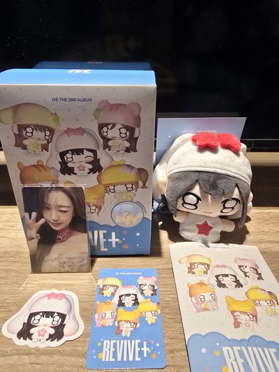 便宜出售 IVE REVIVE+ PETIT娃專 確定款